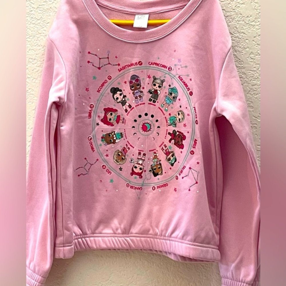 LOL Suprise pink crew neck with zodiac